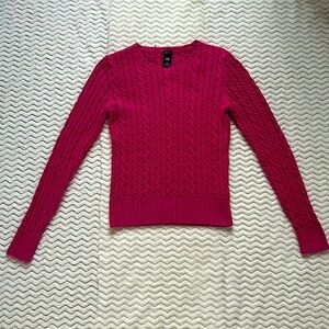 GAP Cable knit sweater great used condition